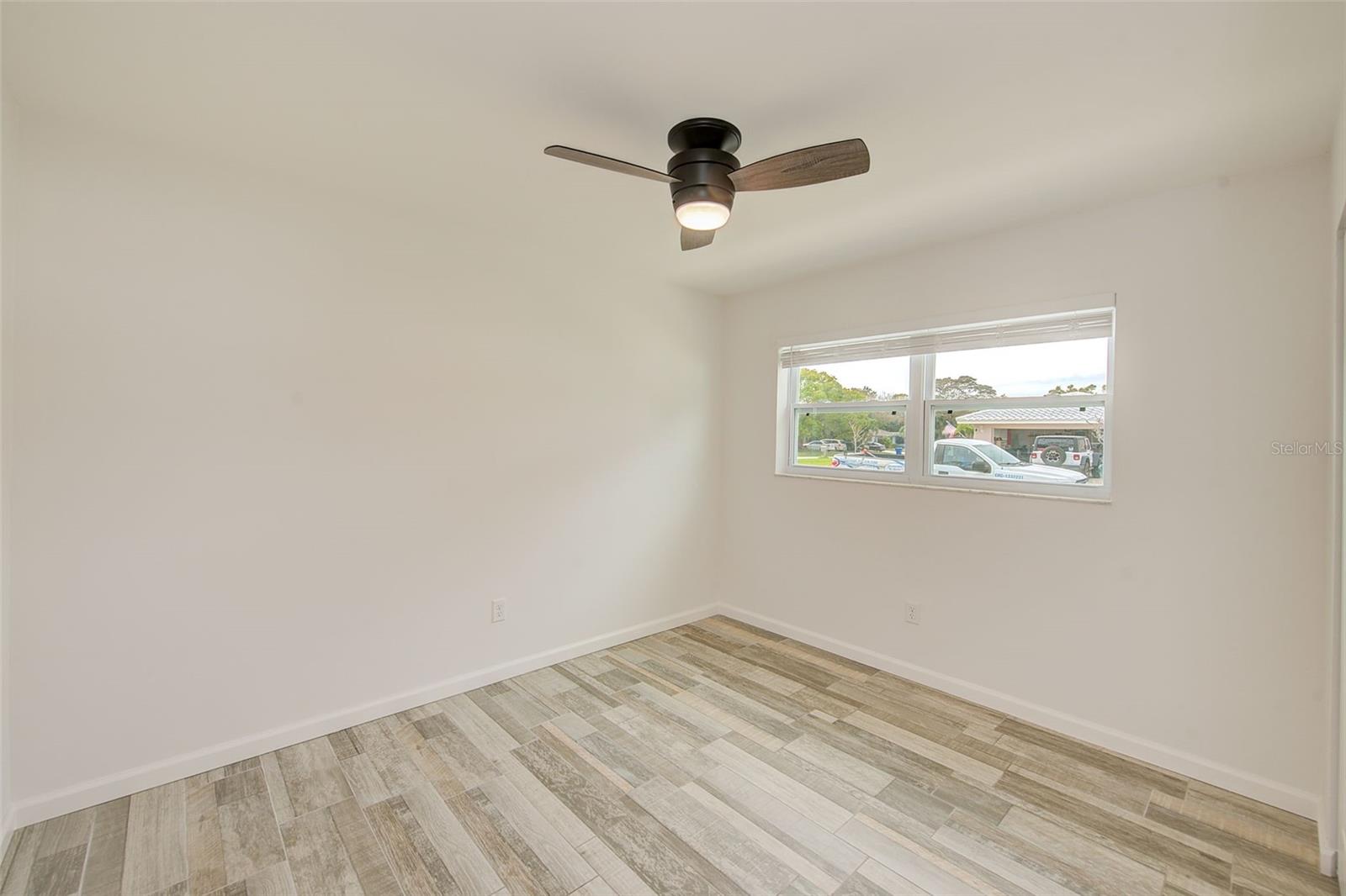 Image 40 of 59 For 2589 Sunny Breeze Avenue