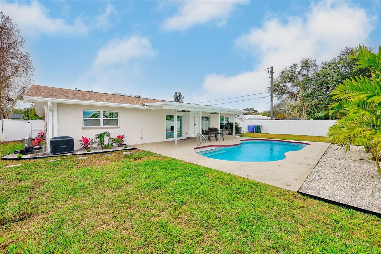 Image 47 of 59 For 2589 Sunny Breeze Avenue