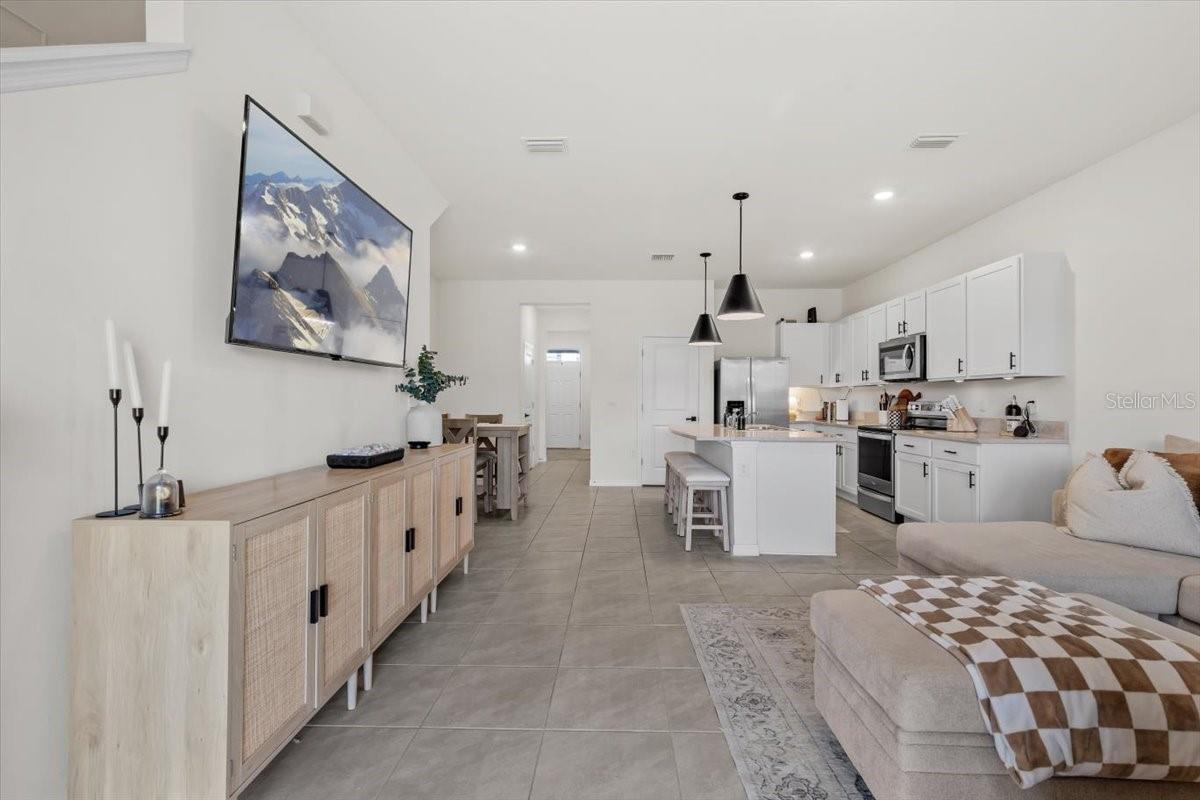 Image 12 of 42 For 33064 Tulip Petal Lane