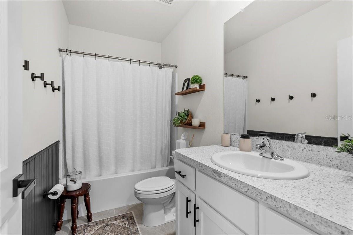 Image 20 of 42 For 33064 Tulip Petal Lane