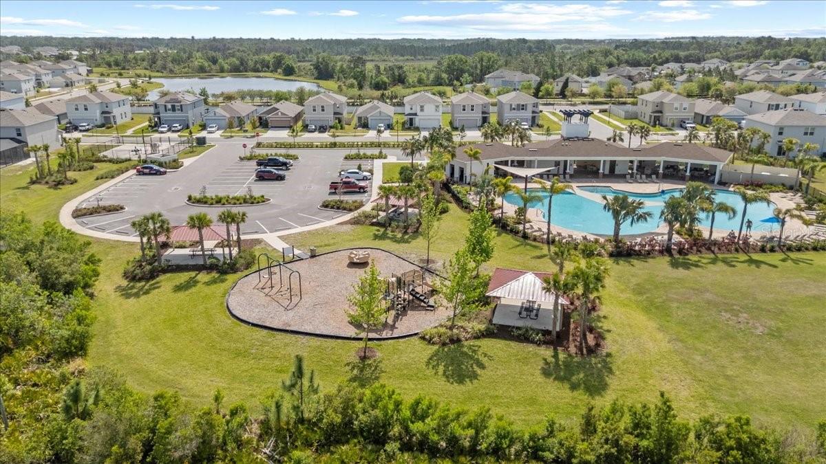 Image 32 of 42 For 33064 Tulip Petal Lane