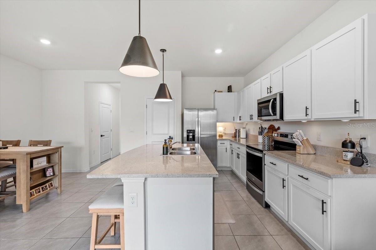 Image 6 of 42 For 33064 Tulip Petal Lane