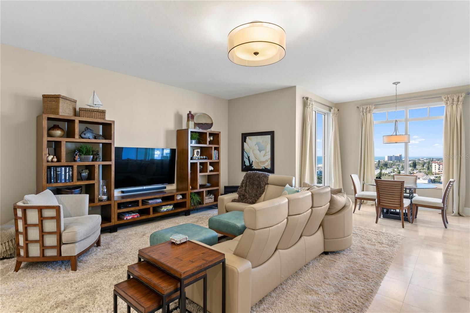 Image 22 of 54 For 521 Mandalay Avenue 1210