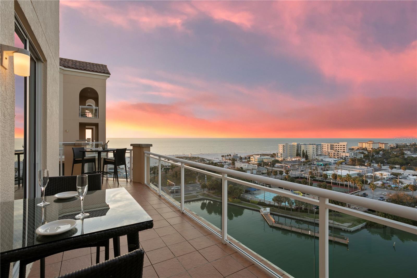 Image 38 of 54 For 521 Mandalay Avenue 1210