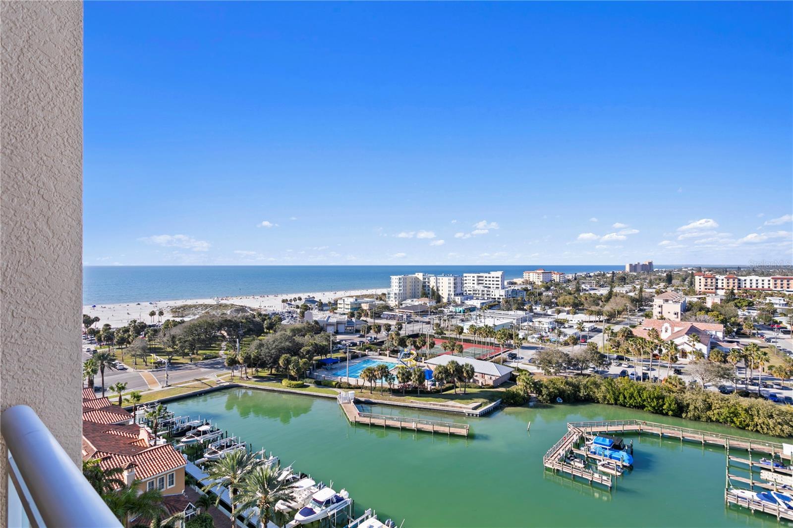 Image 40 of 54 For 521 Mandalay Avenue 1210