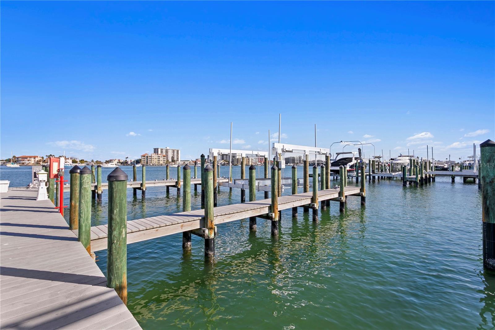 Image 46 of 54 For 521 Mandalay Avenue 1210