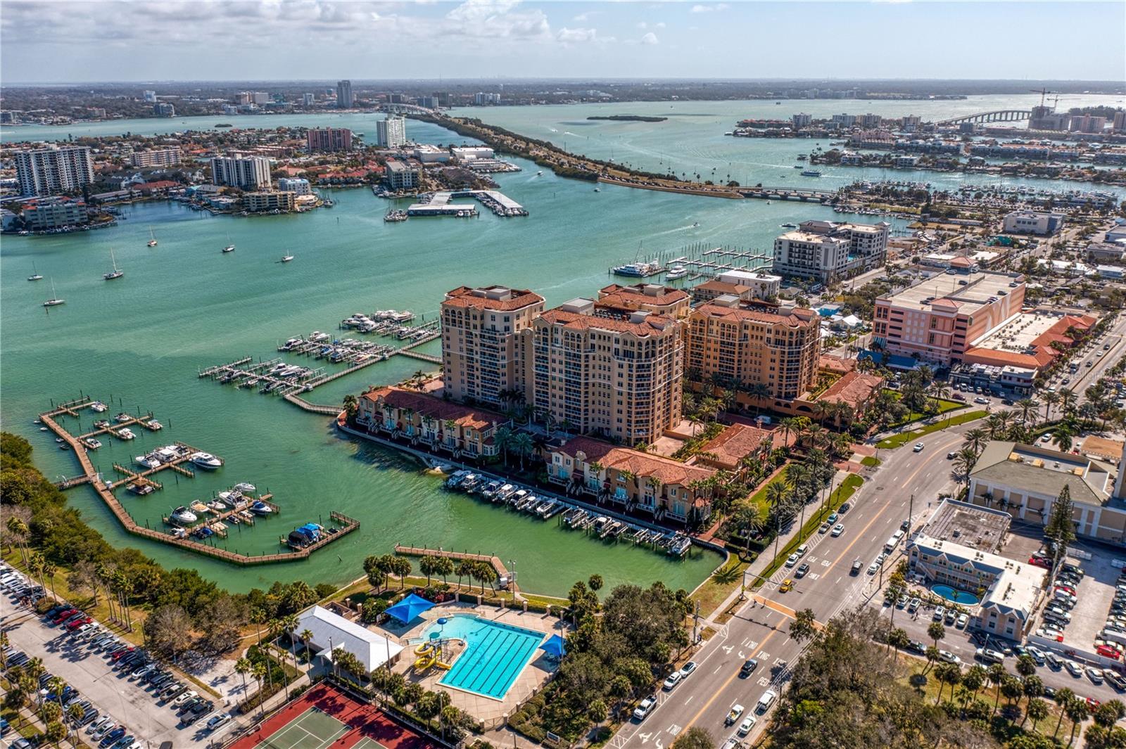 Image 51 of 54 For 521 Mandalay Avenue 1210