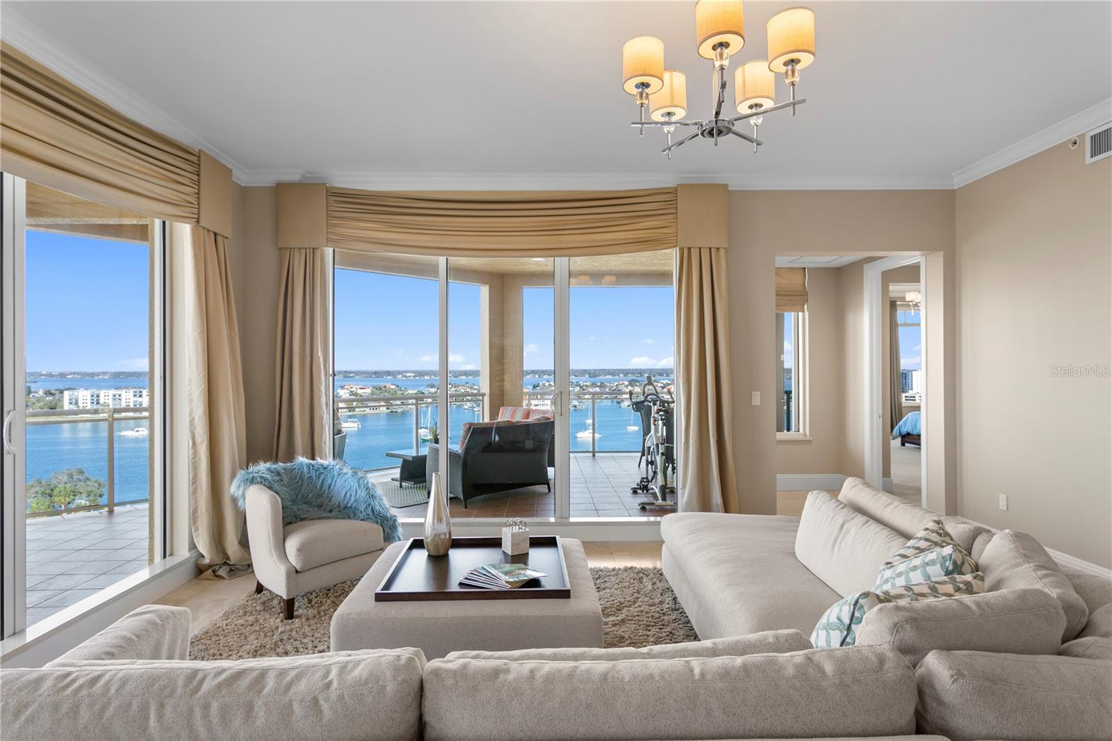 Image 6 of 54 For 521 Mandalay Avenue 1210