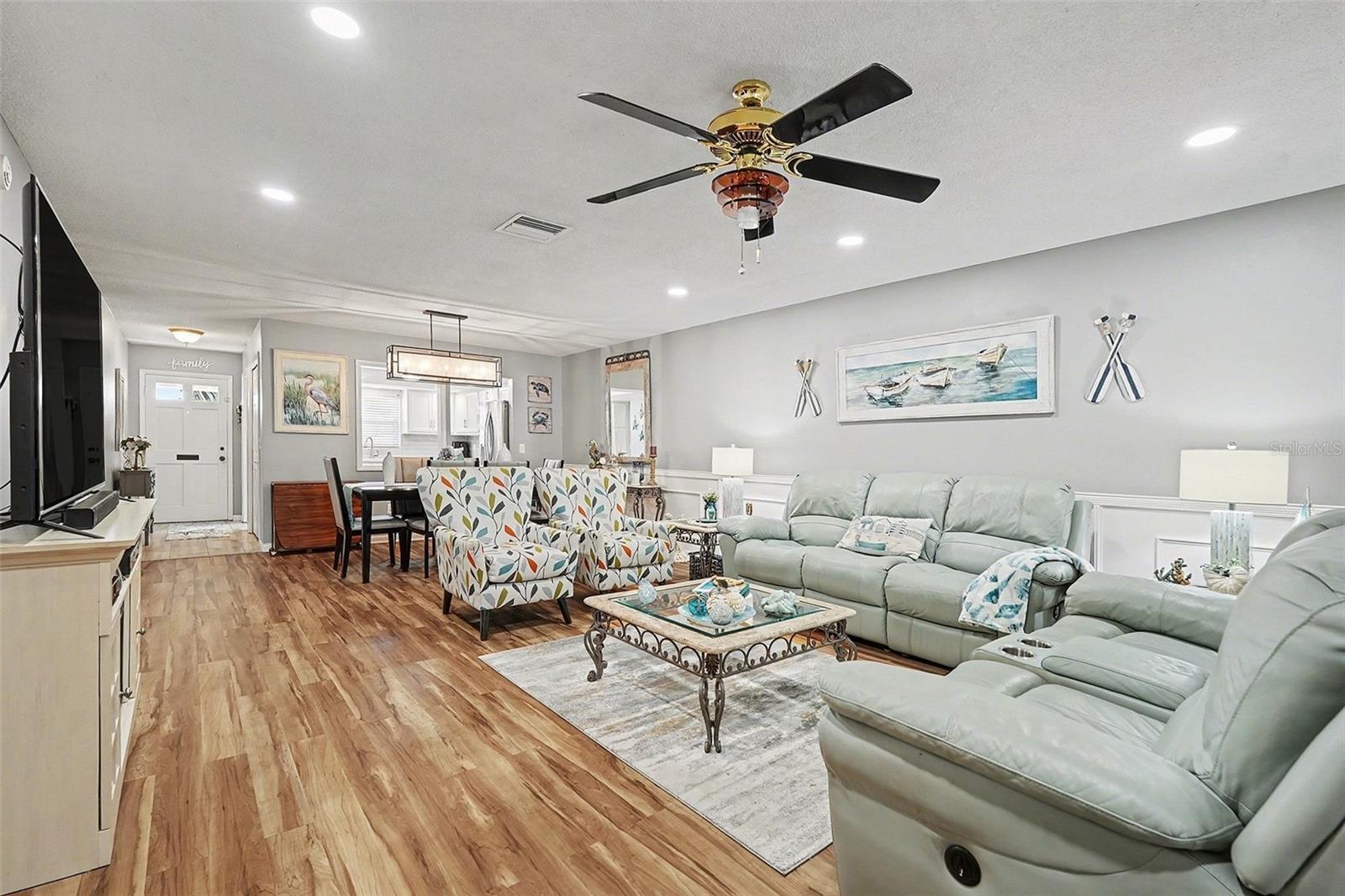 Image 10 of 28 For 1659 Lake Avenue 1