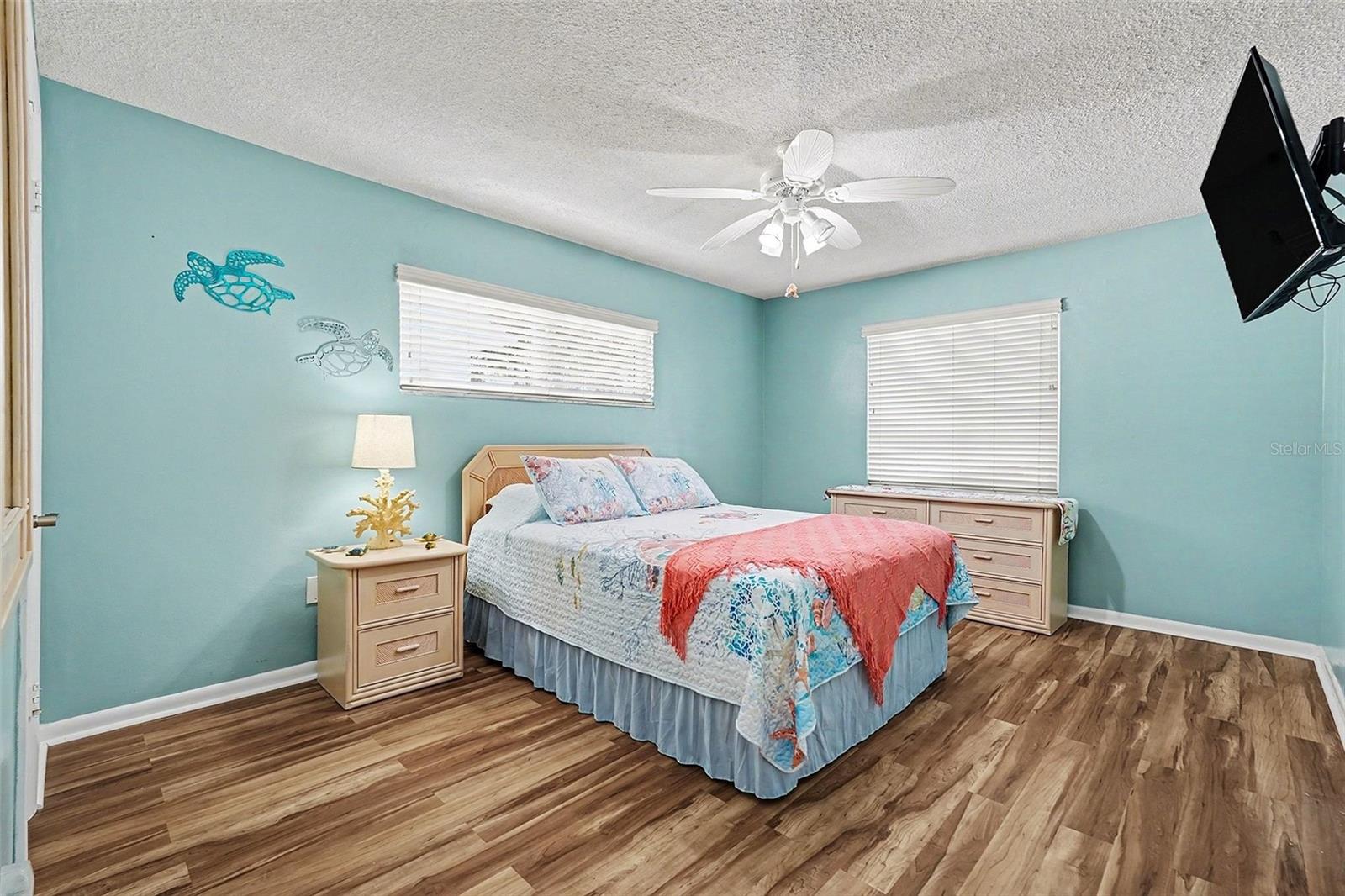 Image 16 of 28 For 1659 Lake Avenue 1