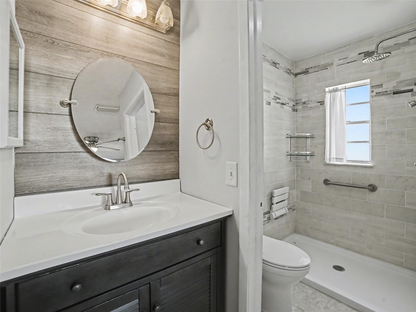 Image 12 of 23 For 2007 Paladin Court