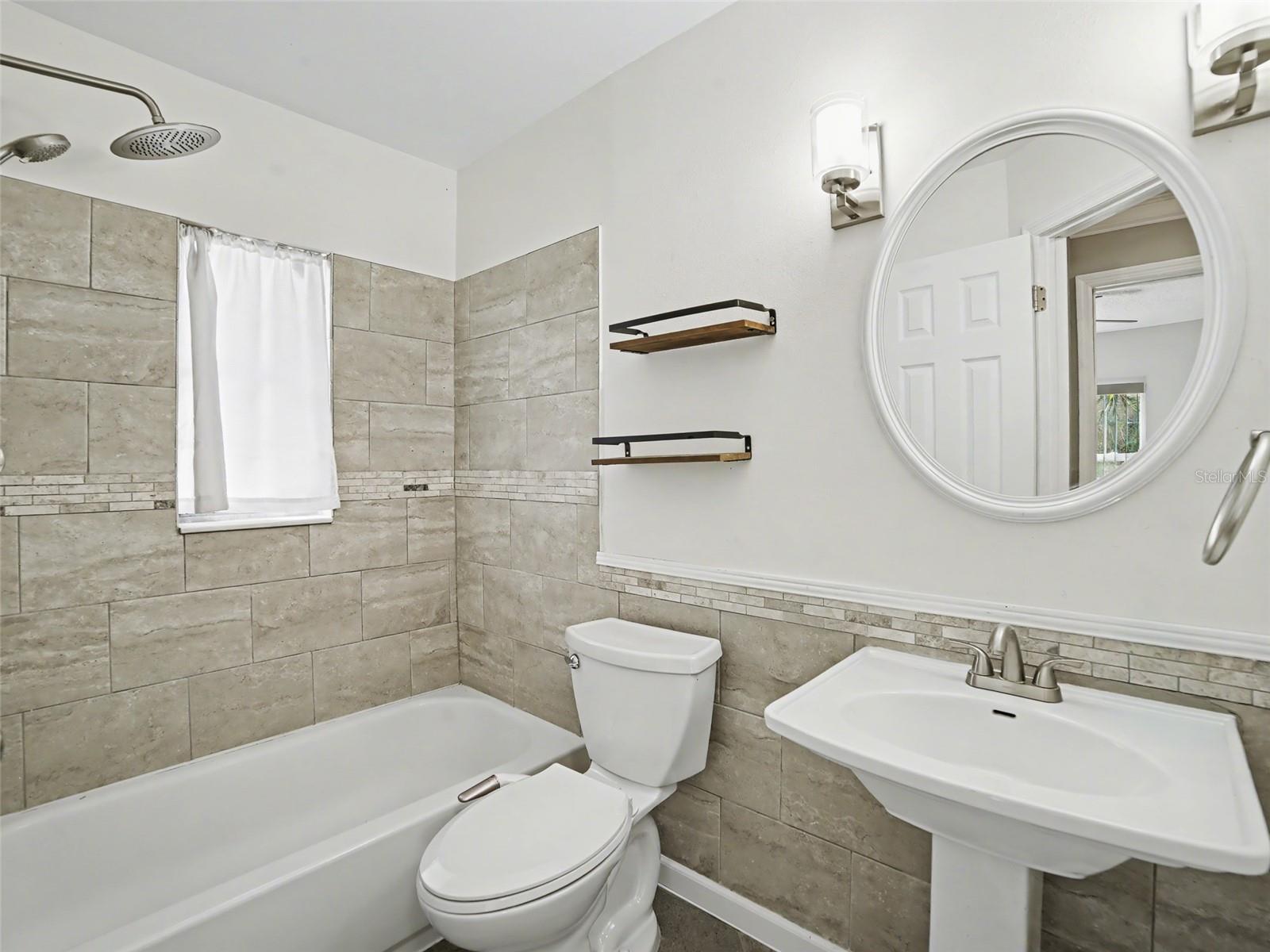 Image 15 of 23 For 2007 Paladin Court