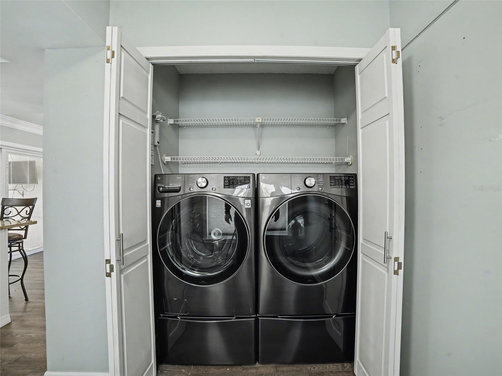 Image 17 of 23 For 2007 Paladin Court