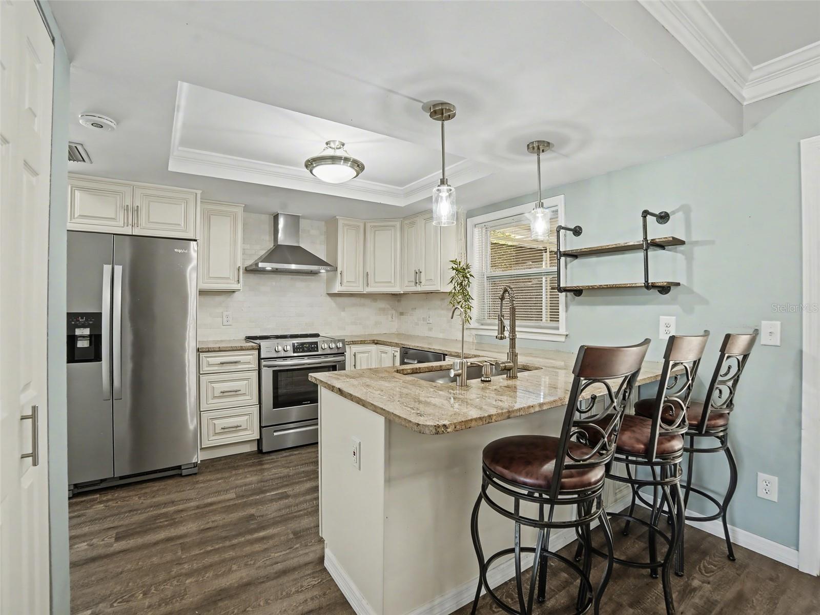 Image 7 of 23 For 2007 Paladin Court