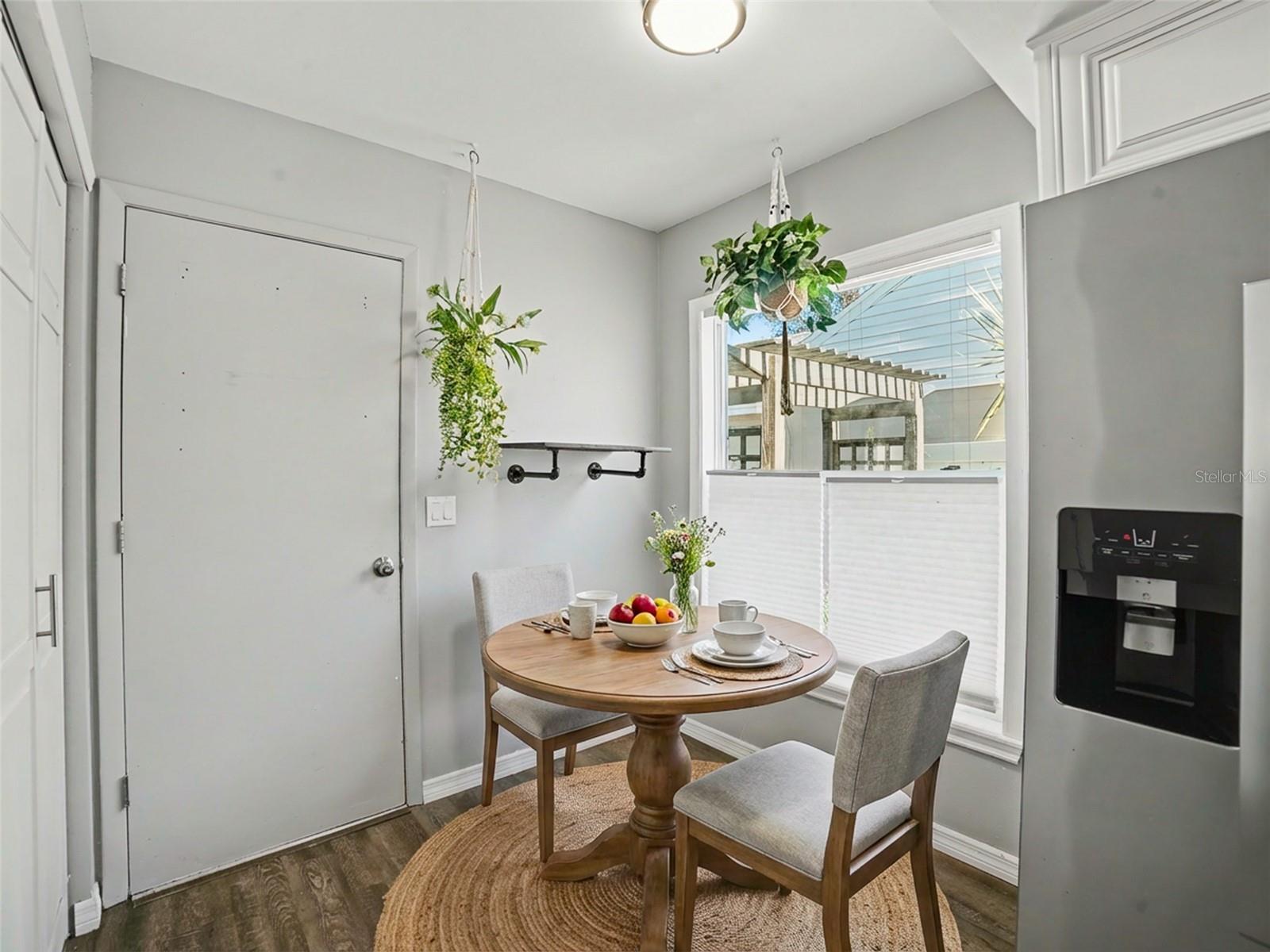 Image 8 of 23 For 2007 Paladin Court