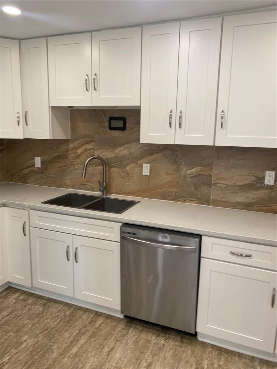 Image 48 of 68 For 2302 Cochran Street