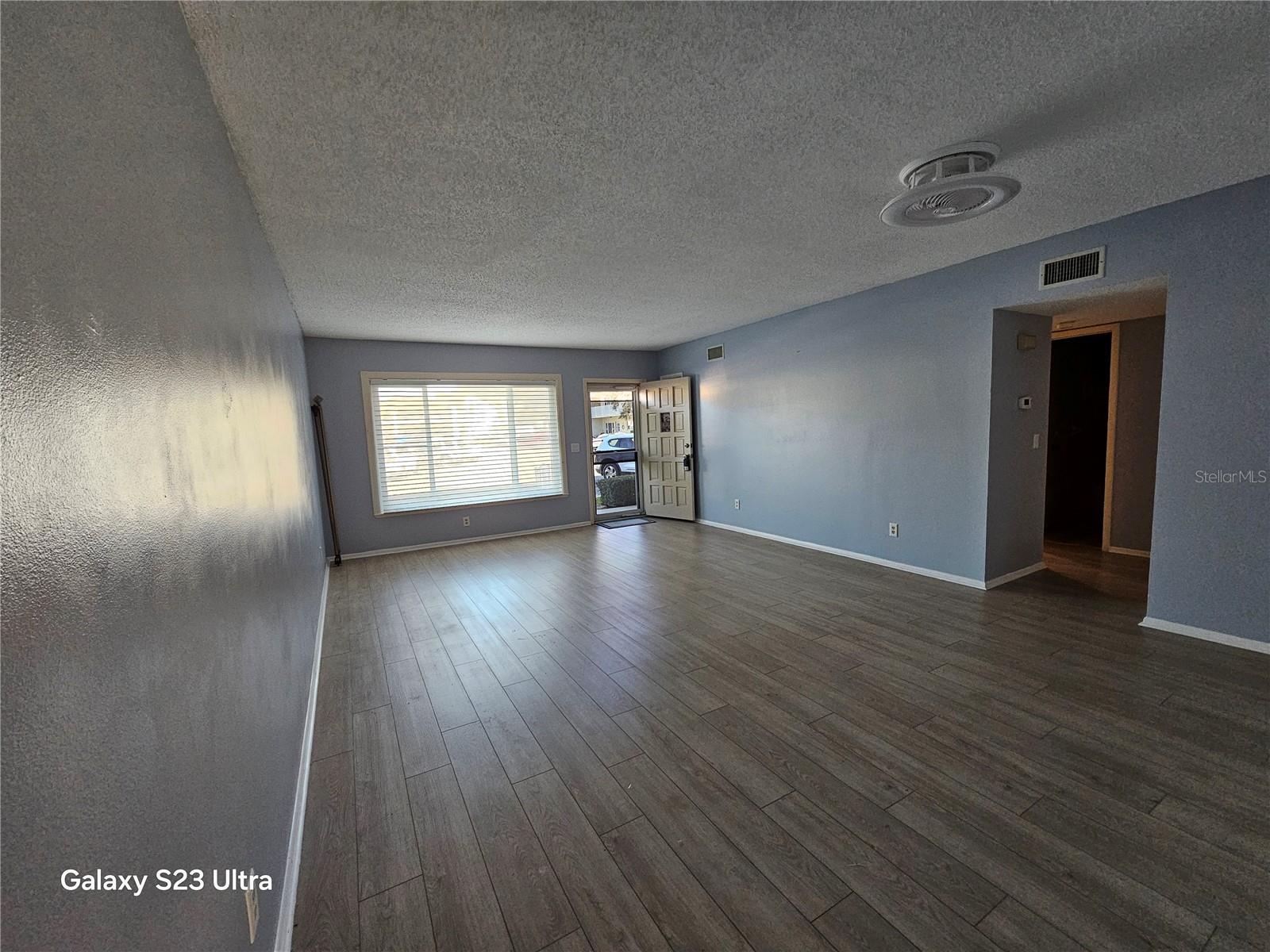 Image 3 of 36 For 2263 Americus Boulevard E 17