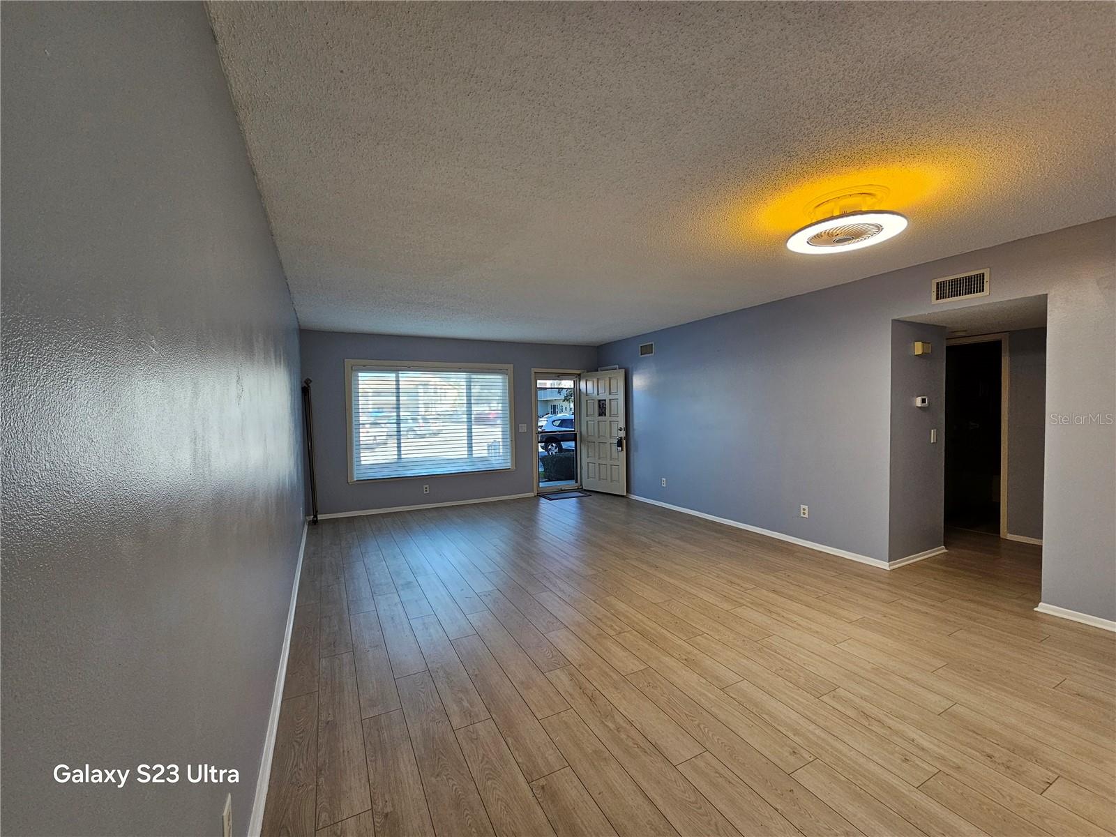 Image 4 of 36 For 2263 Americus Boulevard E 17