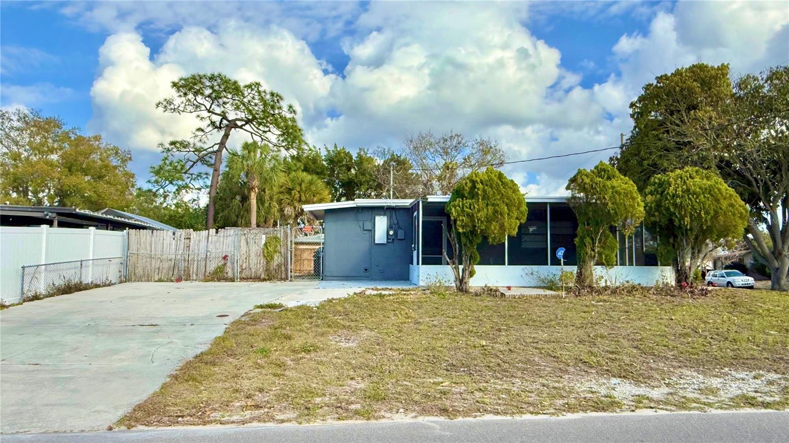 Image 30 of 39 For 72 Lake Shore Drive