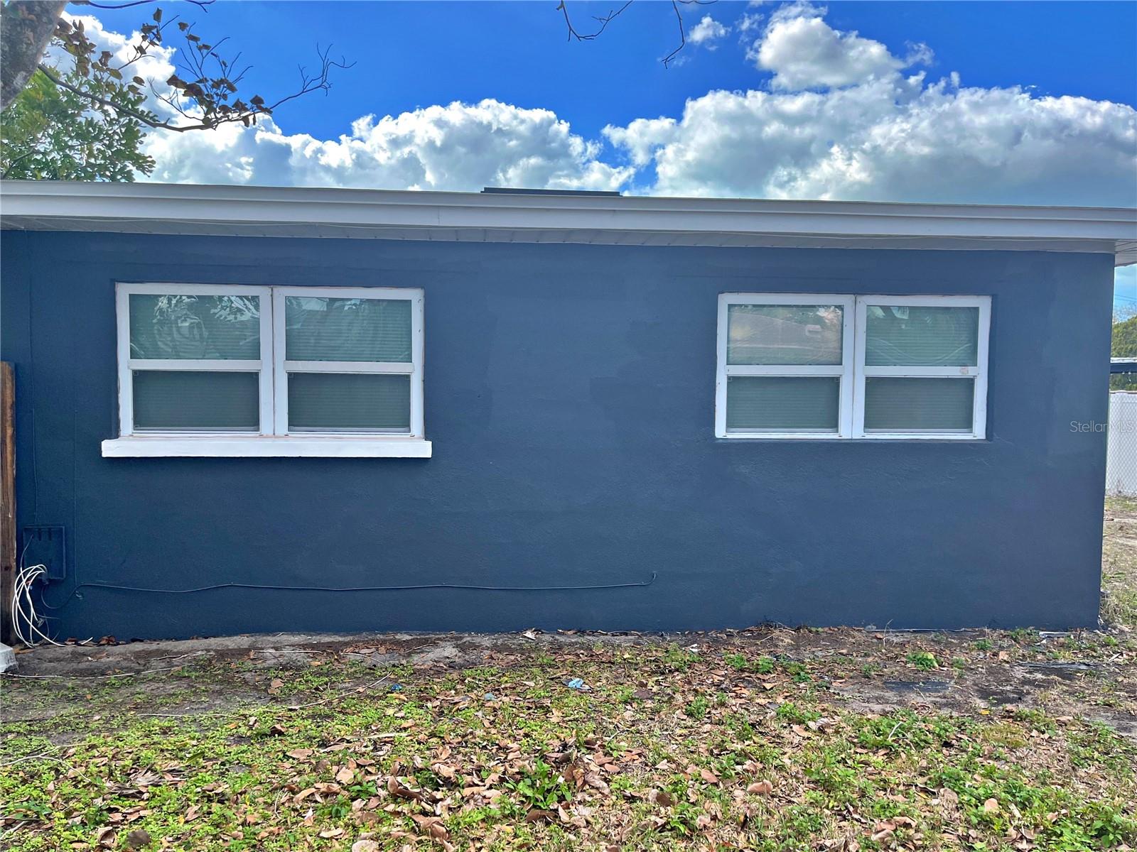 Image 33 of 39 For 72 Lake Shore Drive