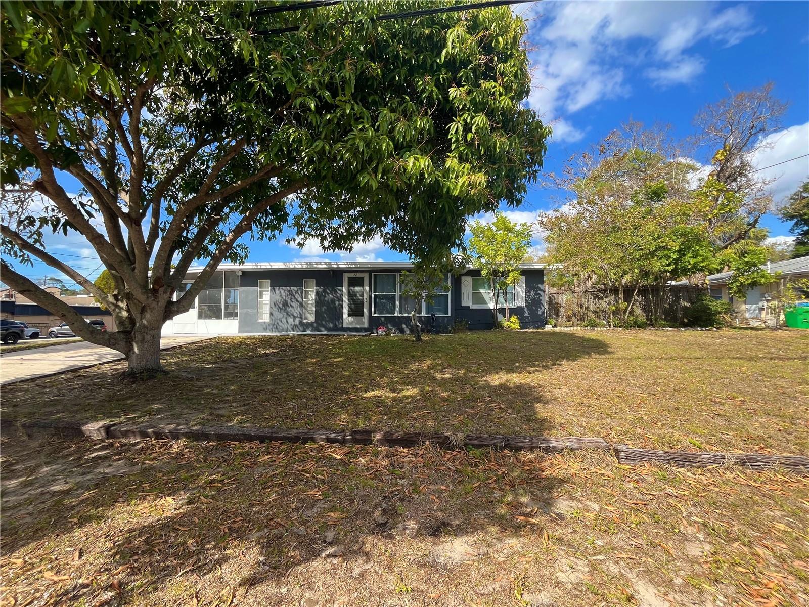 Image 35 of 39 For 72 Lake Shore Drive