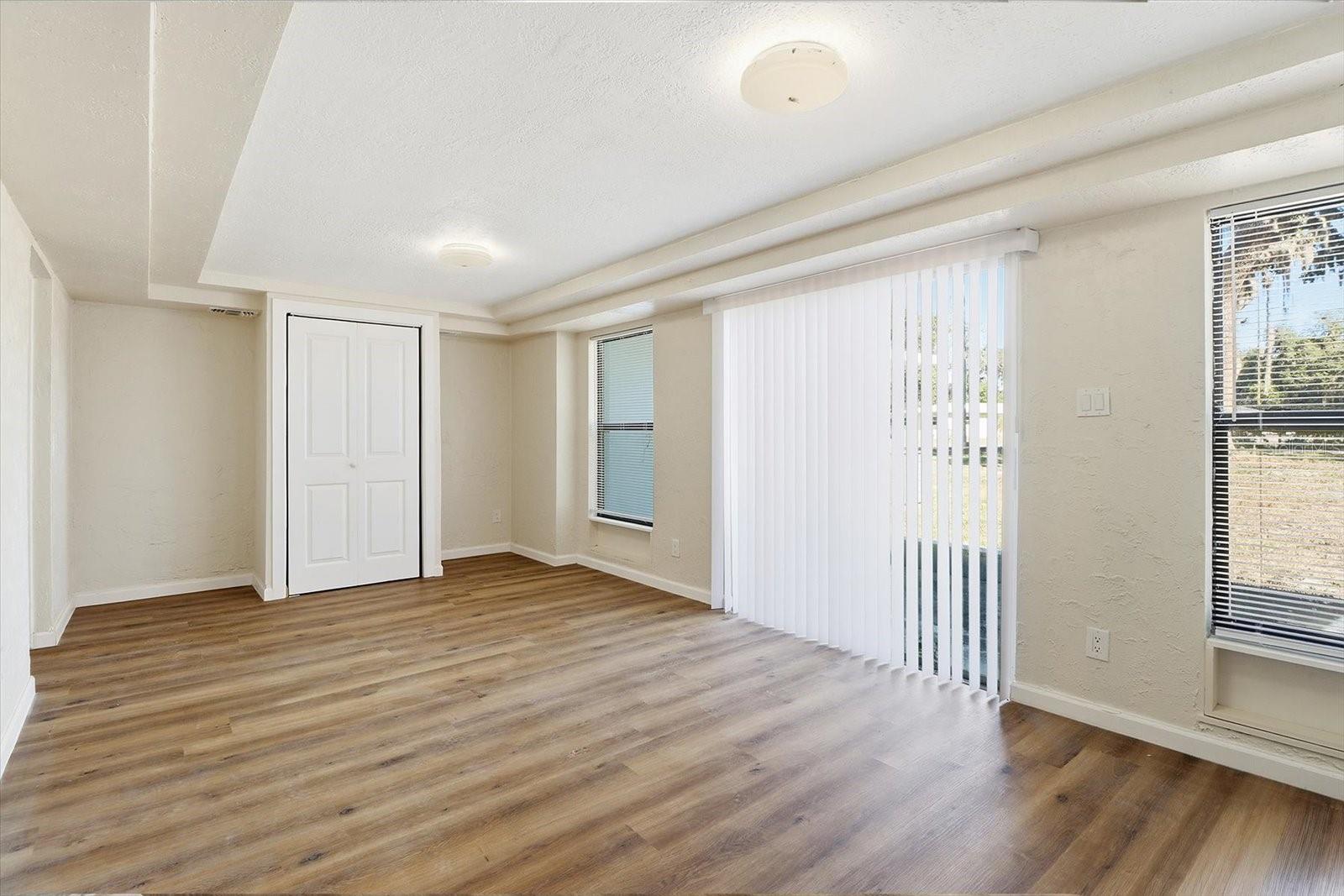 Image 23 of 45 For 1010 Bel Air Drive