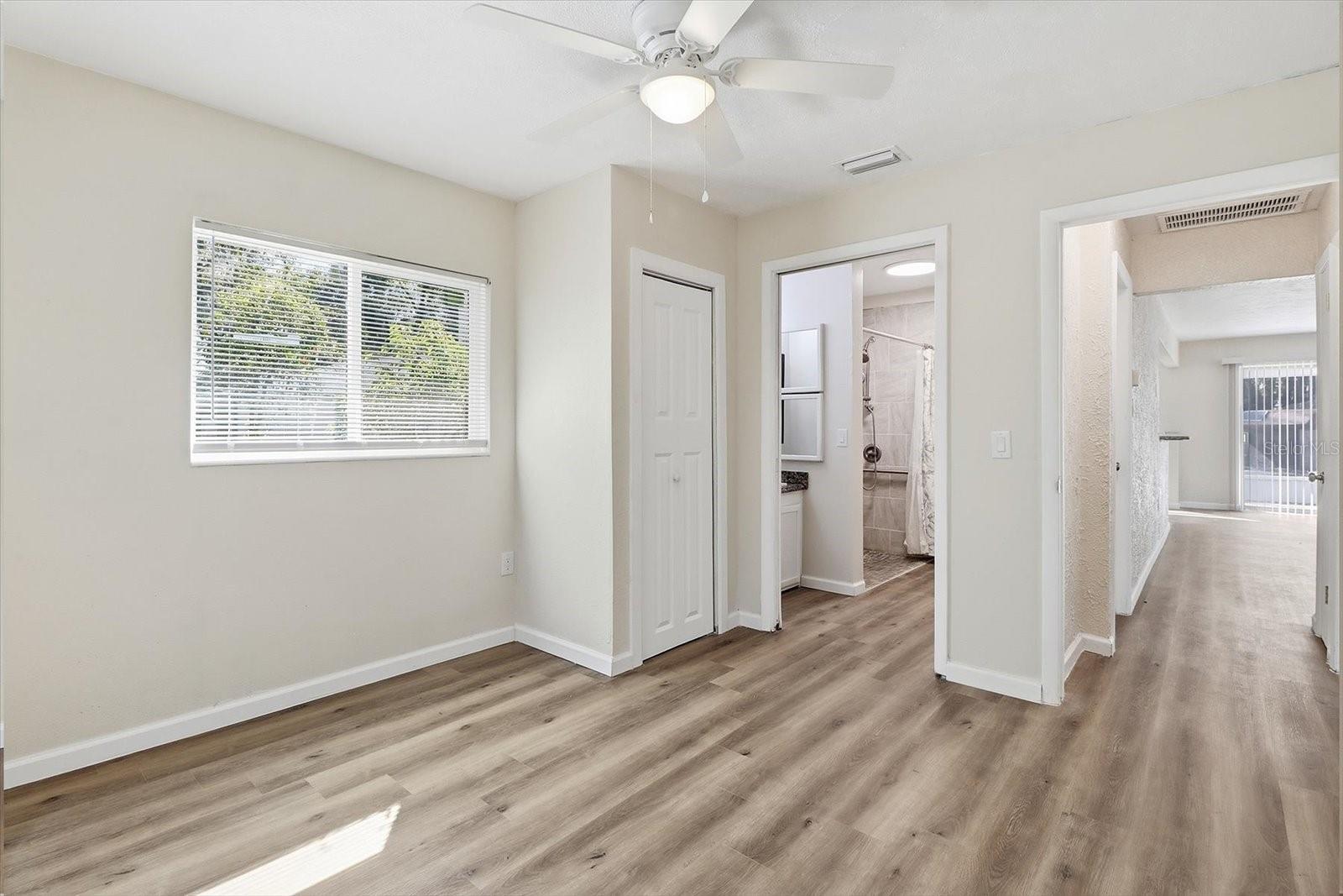 Image 26 of 45 For 1010 Bel Air Drive