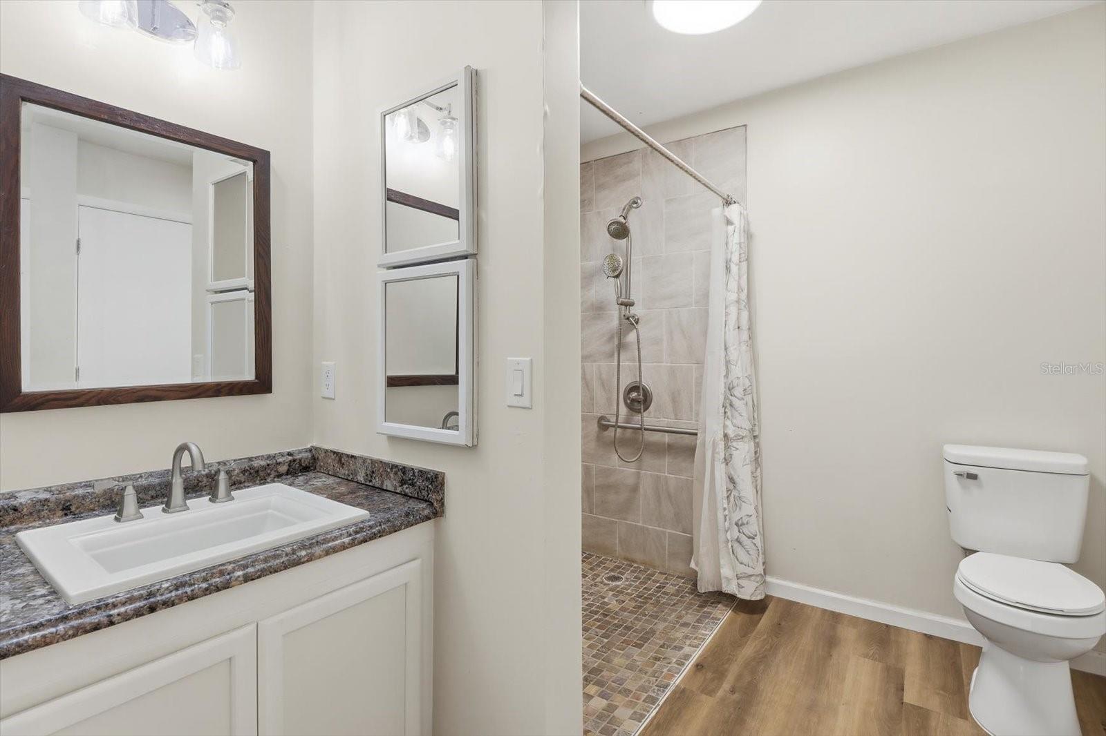 Image 4 of 45 For 1010 Bel Air Drive