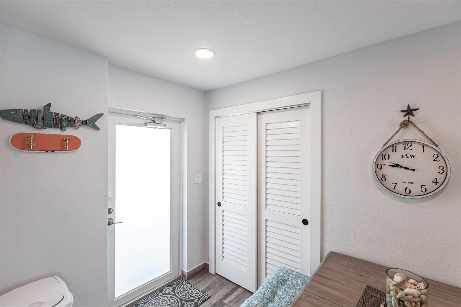 Image 2 of 26 For 6154 Midnight Pass Road 202