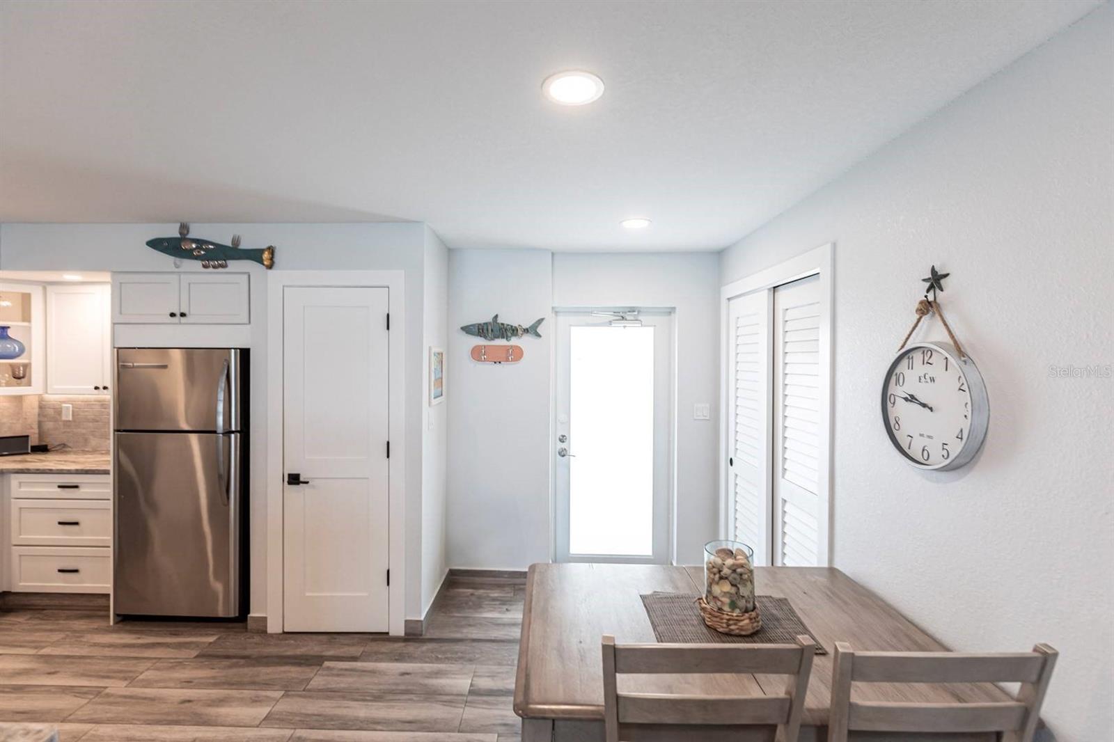 Image 25 of 26 For 6154 Midnight Pass Road 202