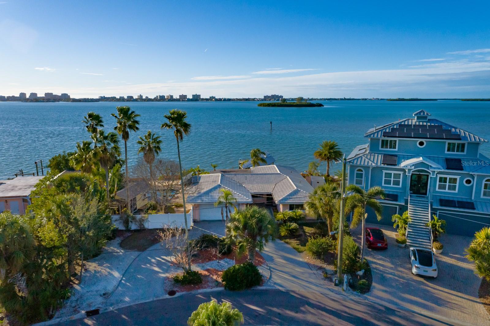 Image 11 of 38 For 1844 Venetian Point Drive