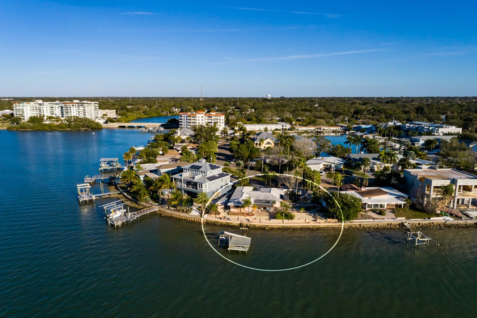 Image 13 of 38 For 1844 Venetian Point Drive