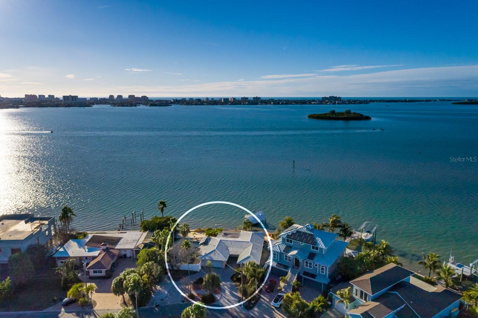 Image 17 of 38 For 1844 Venetian Point Drive