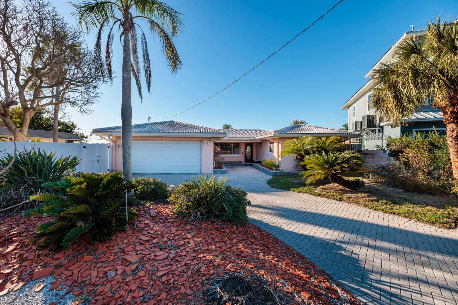 Image 30 of 38 For 1844 Venetian Point Drive