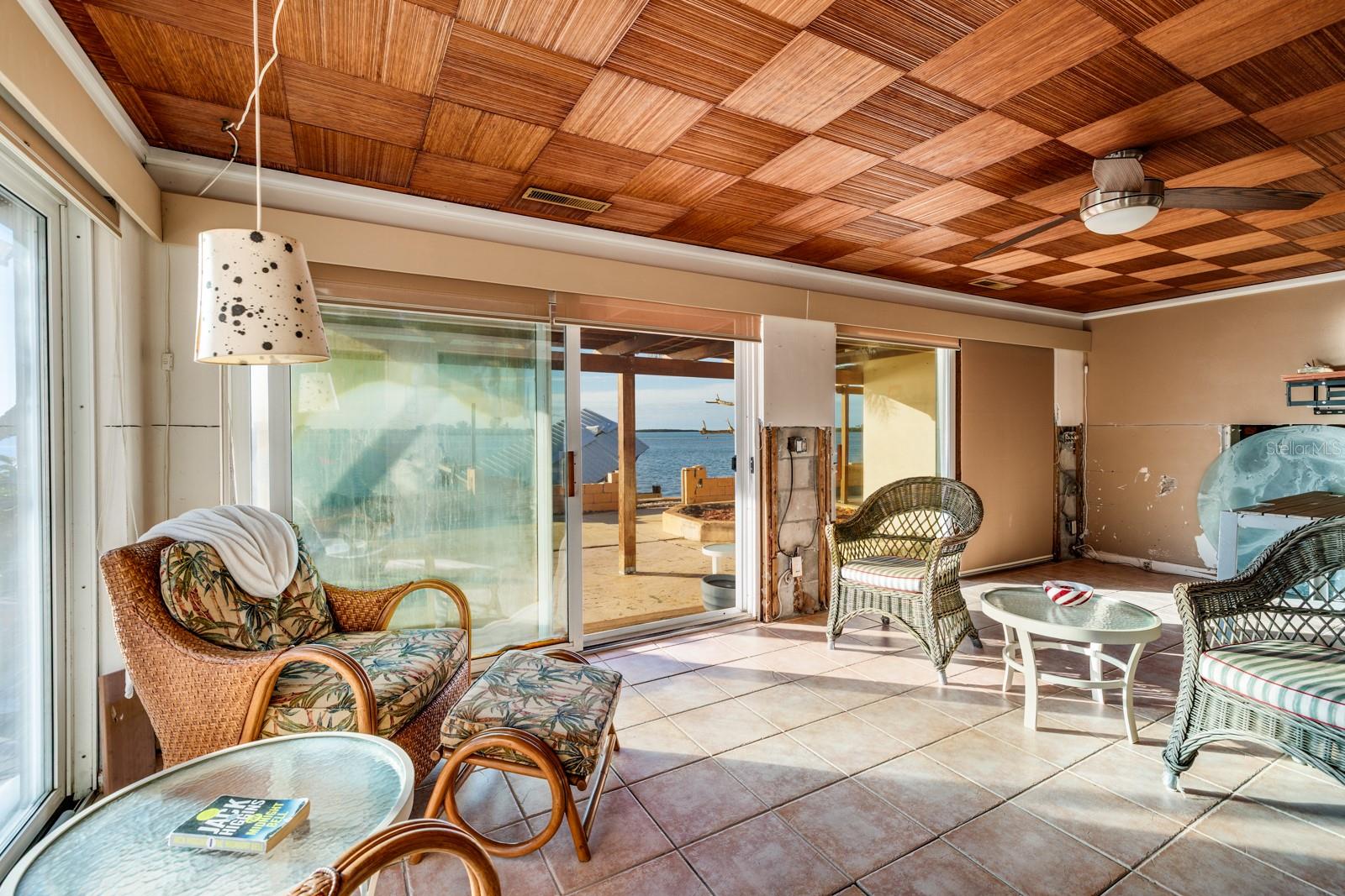 Image 32 of 38 For 1844 Venetian Point Drive