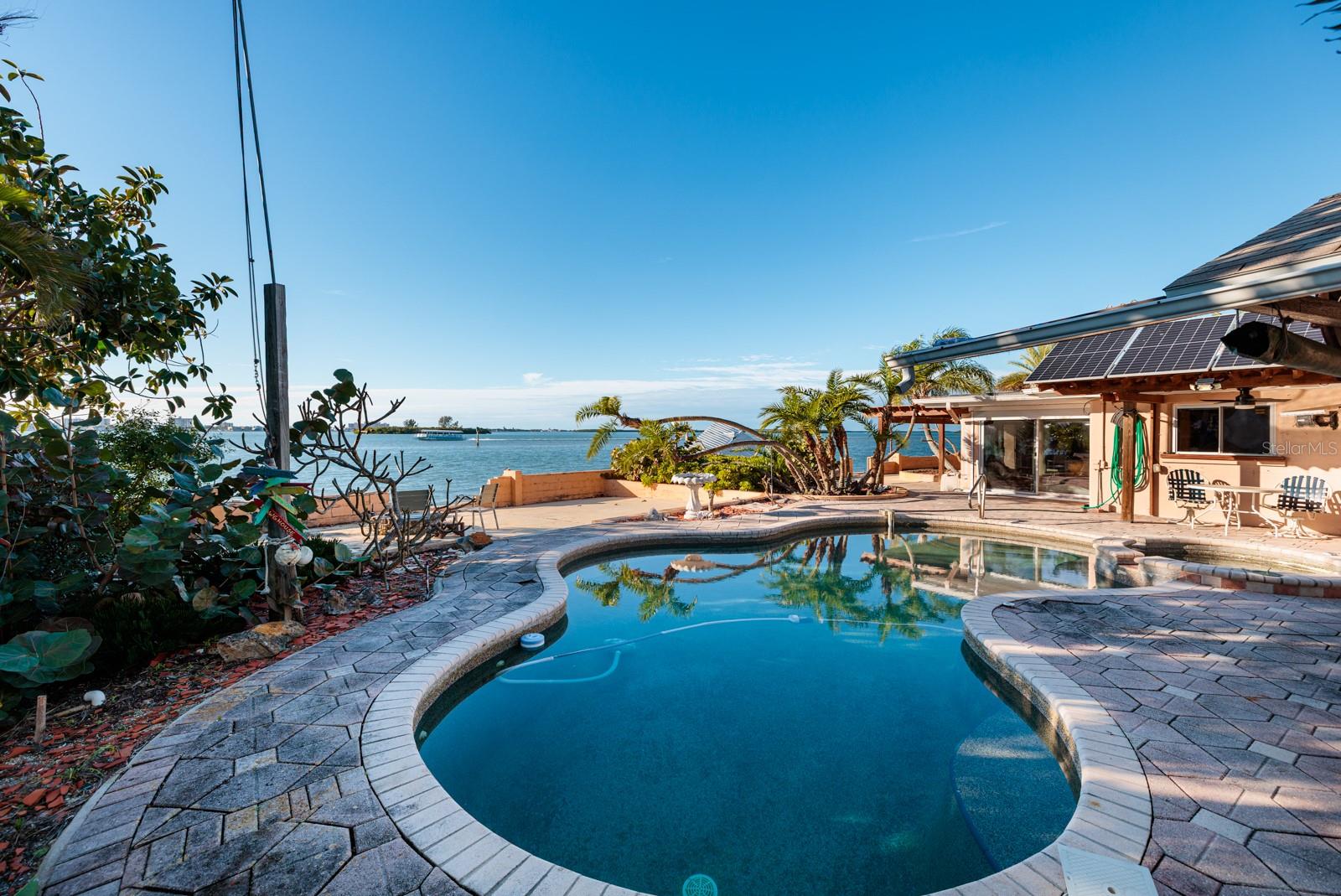 Image 33 of 38 For 1844 Venetian Point Drive