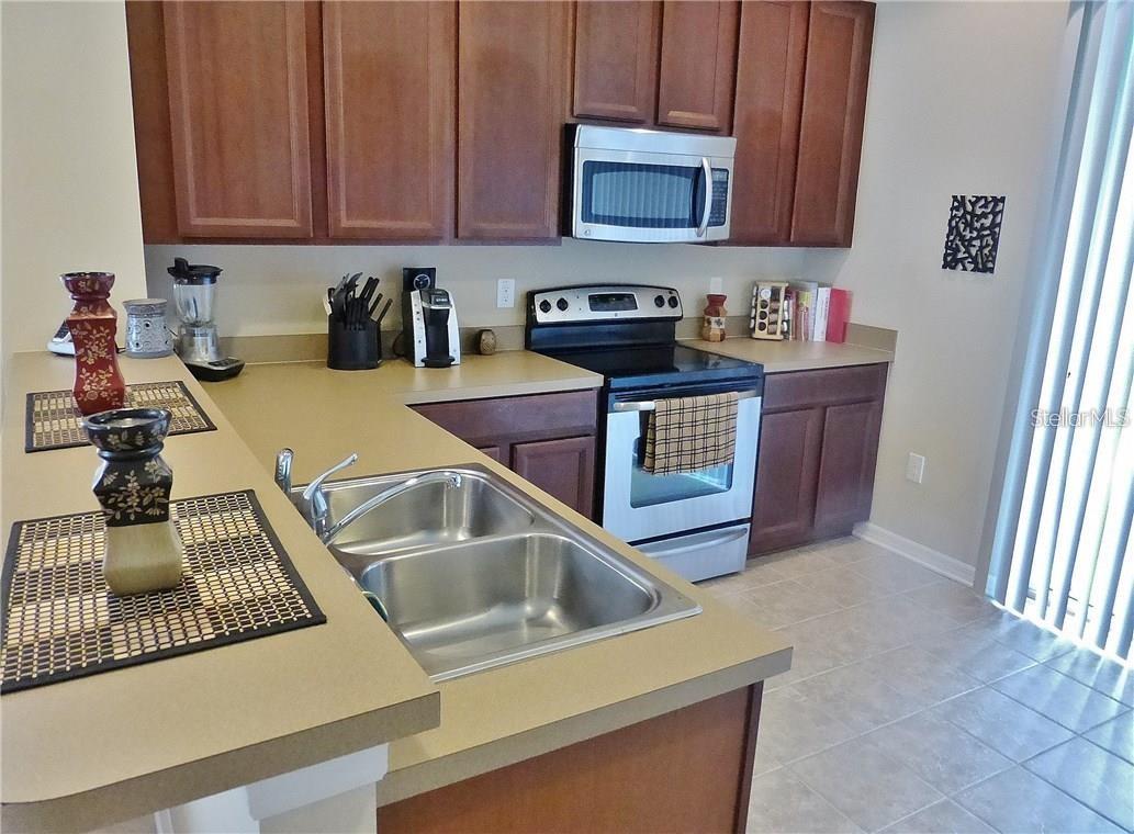 Image 5 of 14 For 8904 Red Beechwood Court