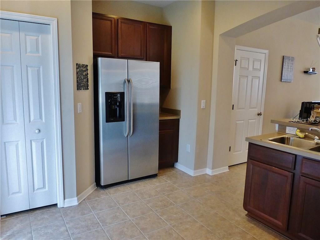 Image 7 of 14 For 8904 Red Beechwood Court