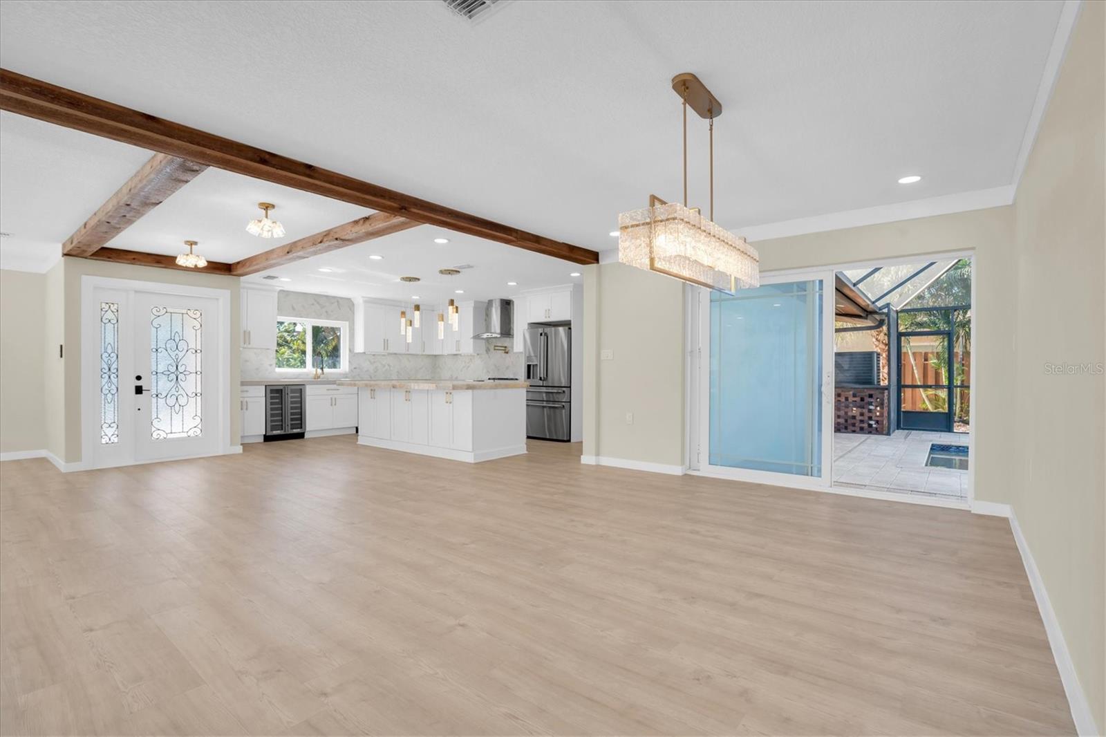 Image 11 of 47 For 6400 Mockingbird Way S