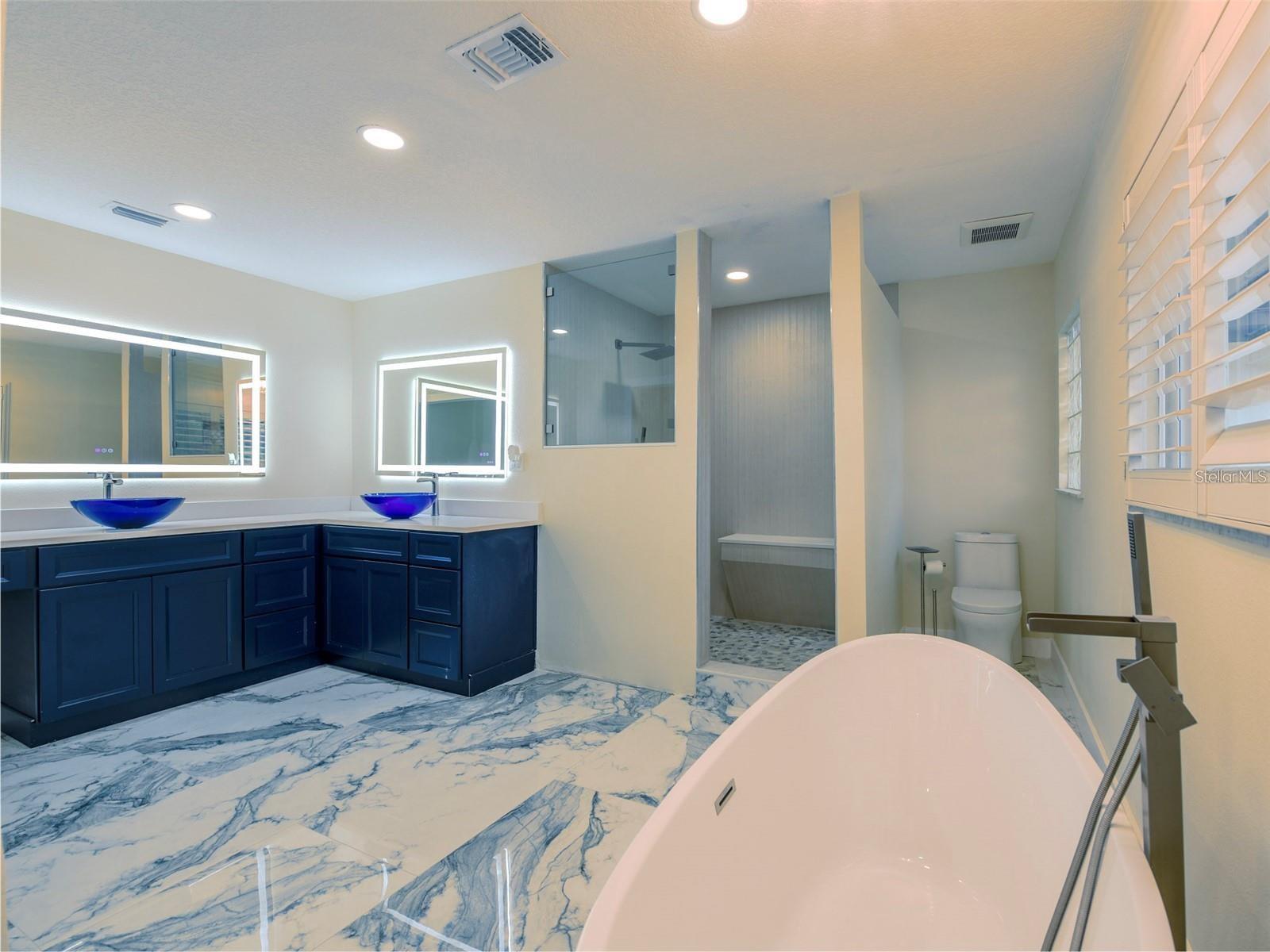 Image 17 of 47 For 6400 Mockingbird Way S