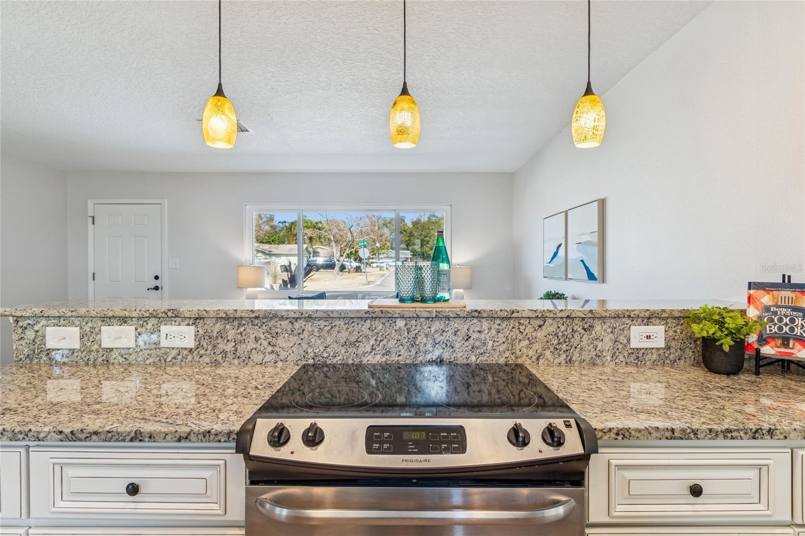 Image 14 of 42 For 145 Avon Drive