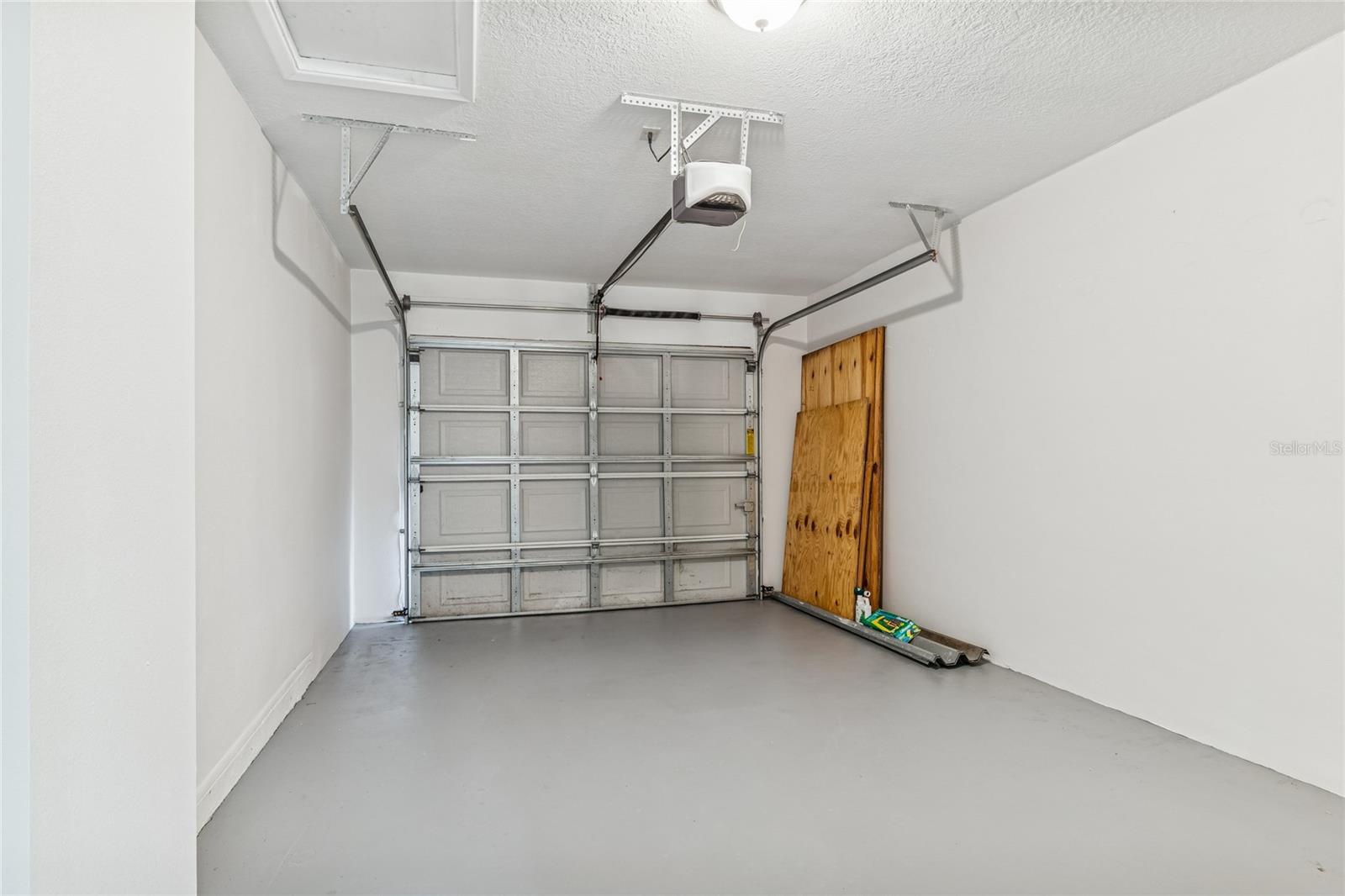 Image 29 of 42 For 145 Avon Drive