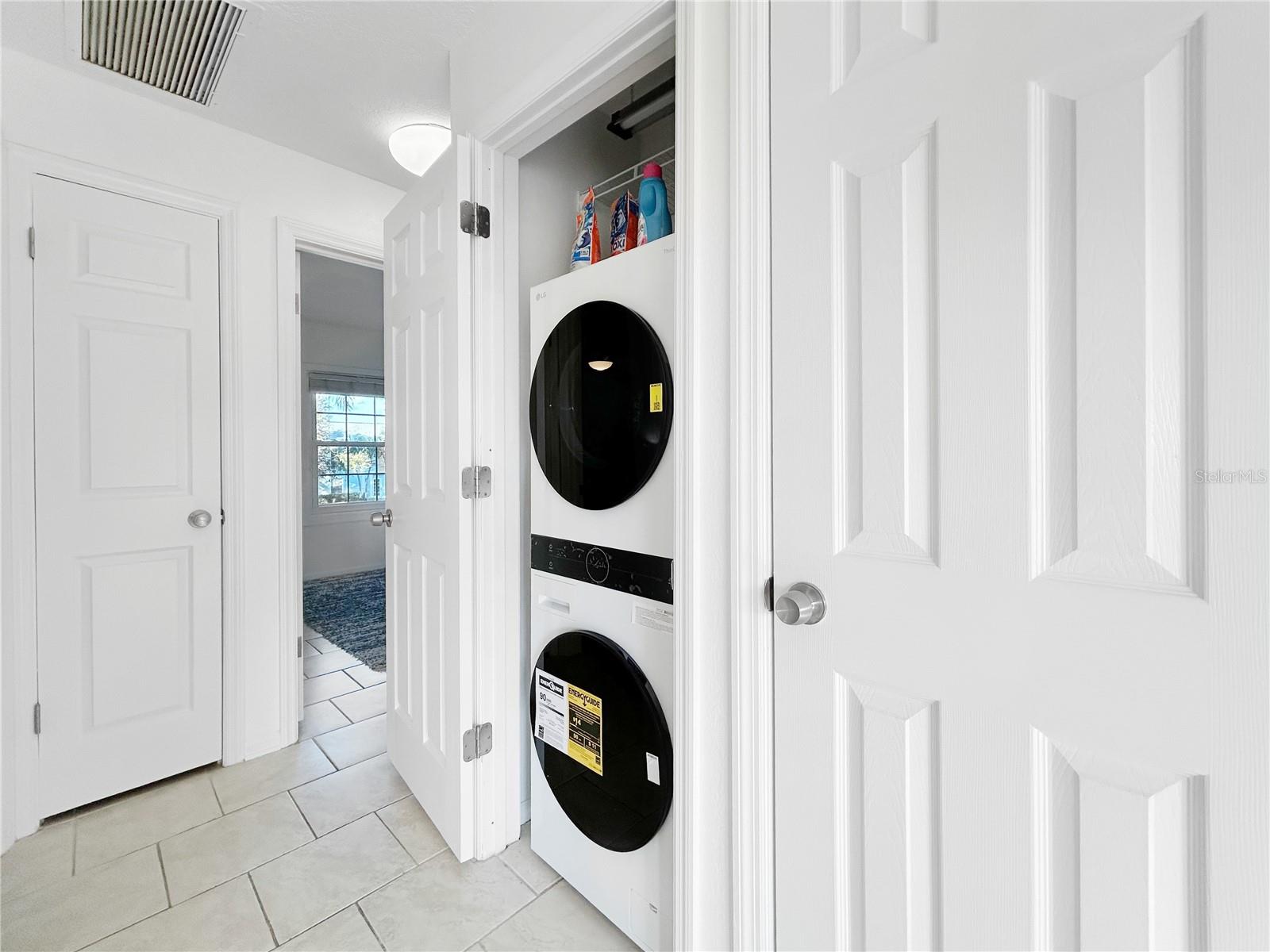 Image 27 of 37 For 5037 Starfish Drive Se D