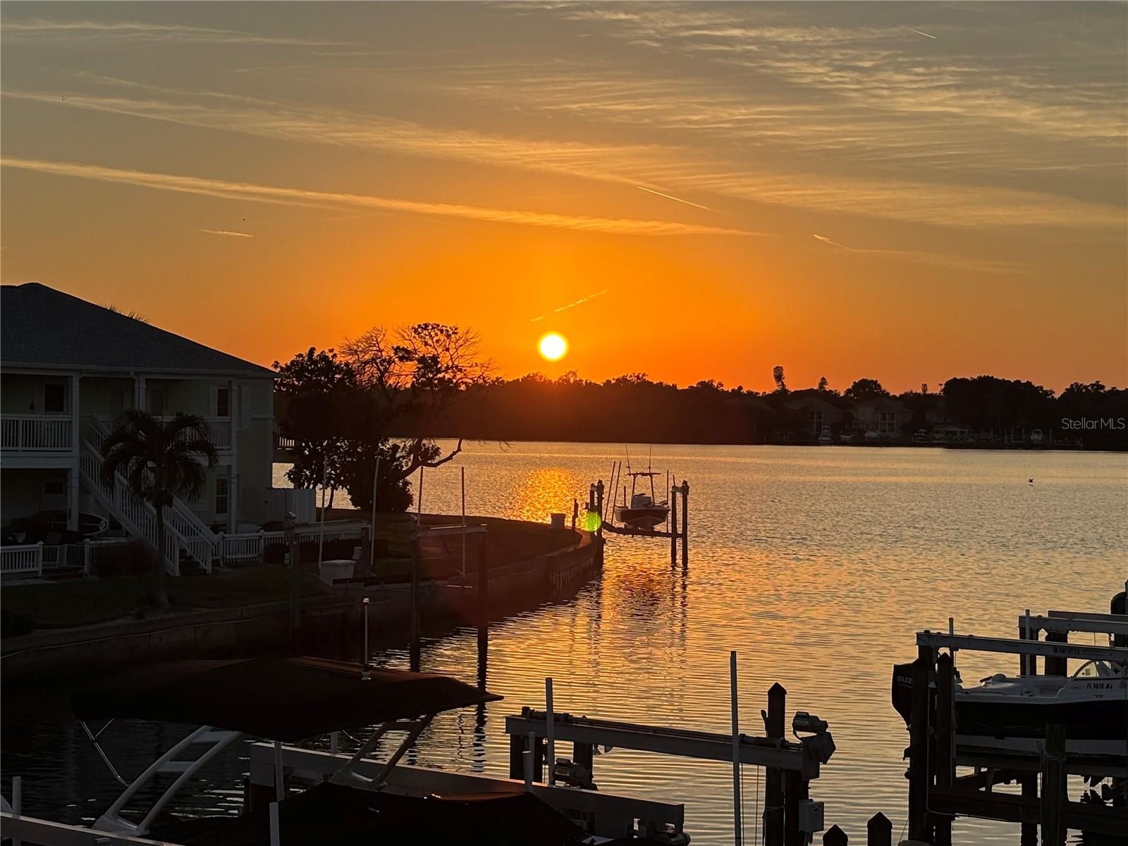 Image 28 of 37 For 5037 Starfish Drive Se D