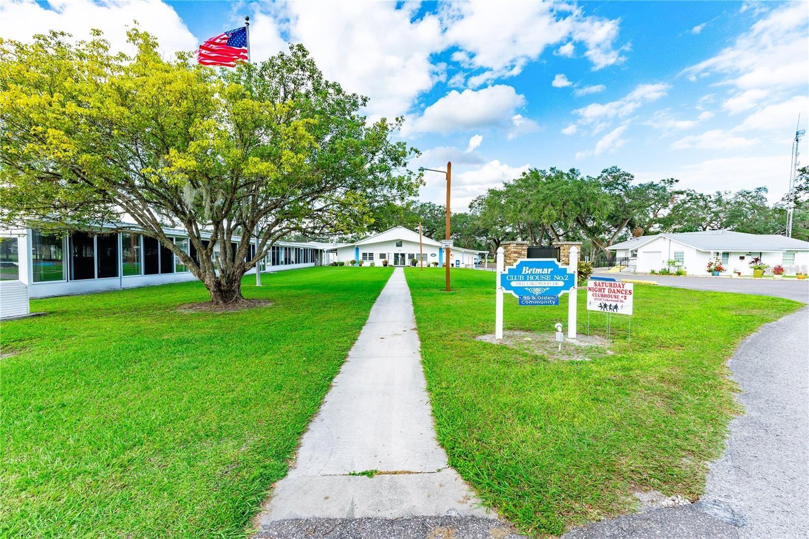 Image 36 of 44 For 37020 Lois Avenue