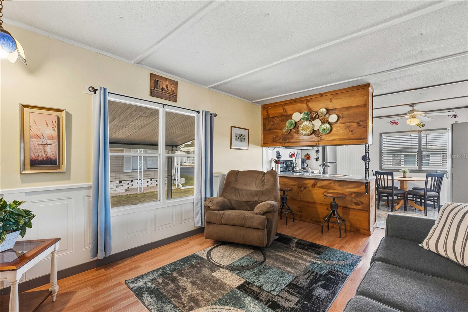 Image 4 of 44 For 37020 Lois Avenue