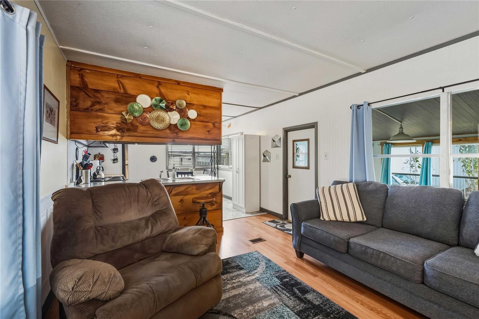 Image 5 of 44 For 37020 Lois Avenue