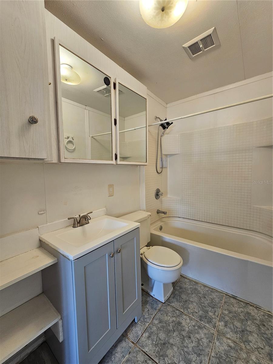 Image 17 of 27 For 5706 Dr Martin Luther King Jr Street N