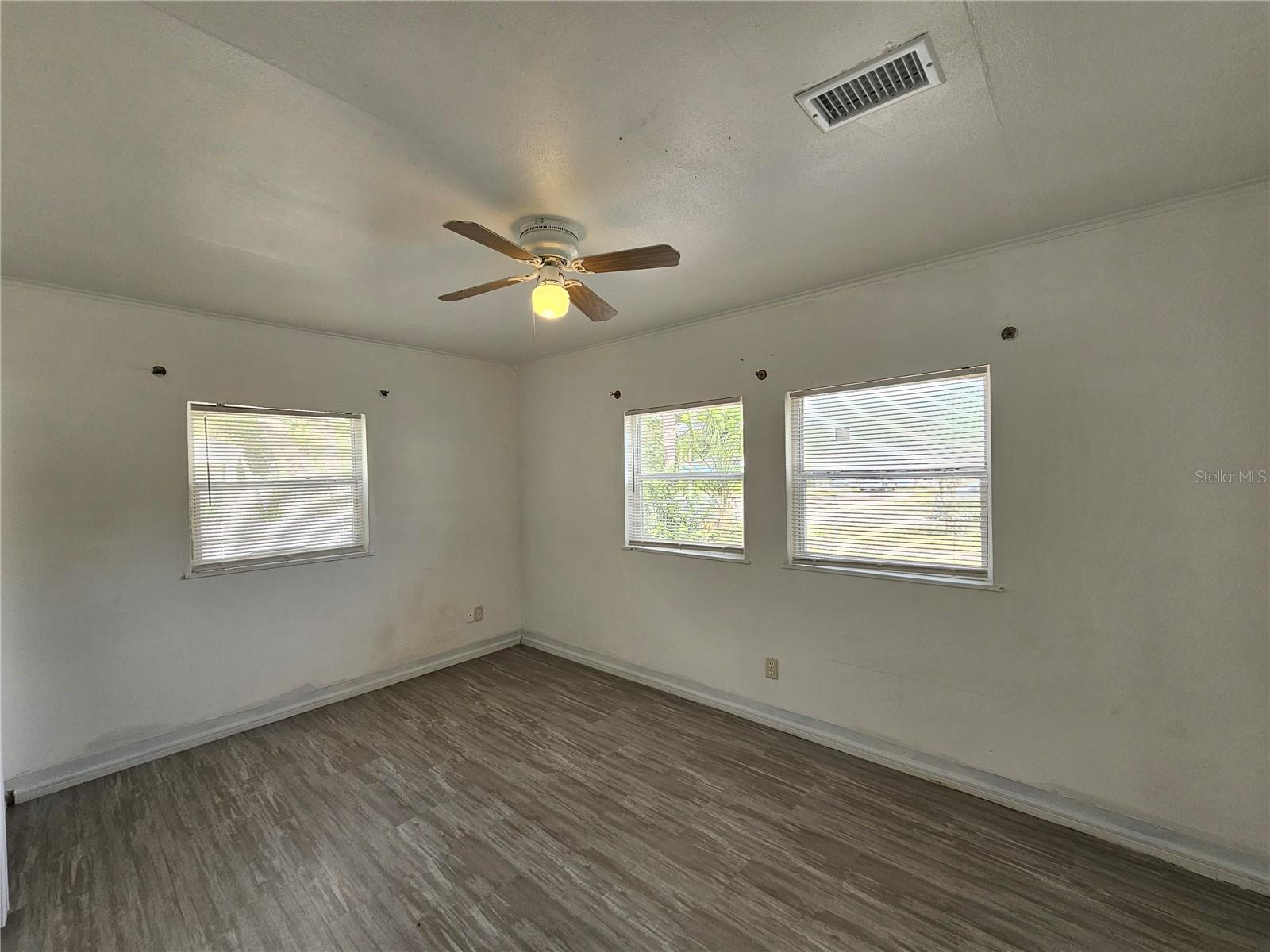 Image 19 of 27 For 5706 Dr Martin Luther King Jr Street N