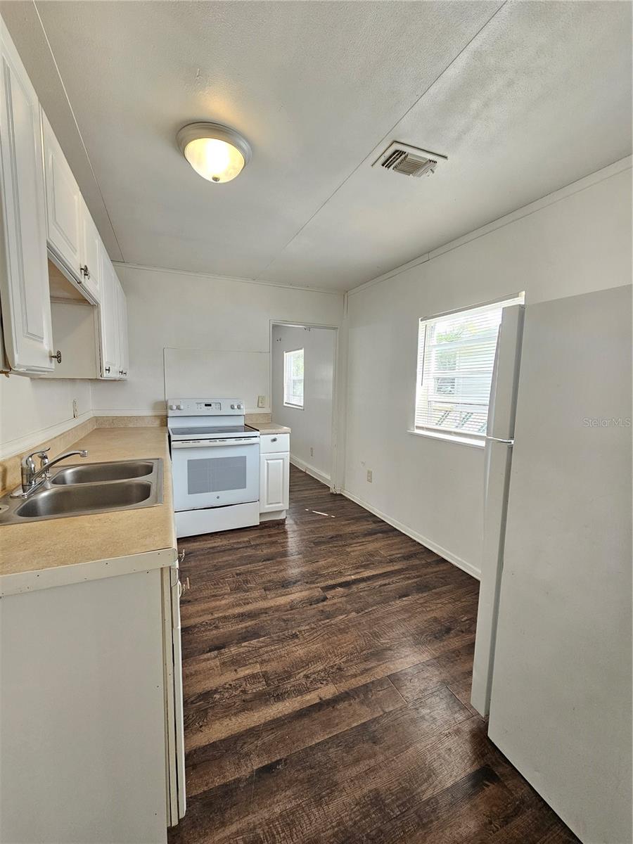 Image 8 of 27 For 5706 Dr Martin Luther King Jr Street N